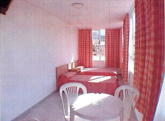 Hotel Iris Benidorm Zimmer foto
